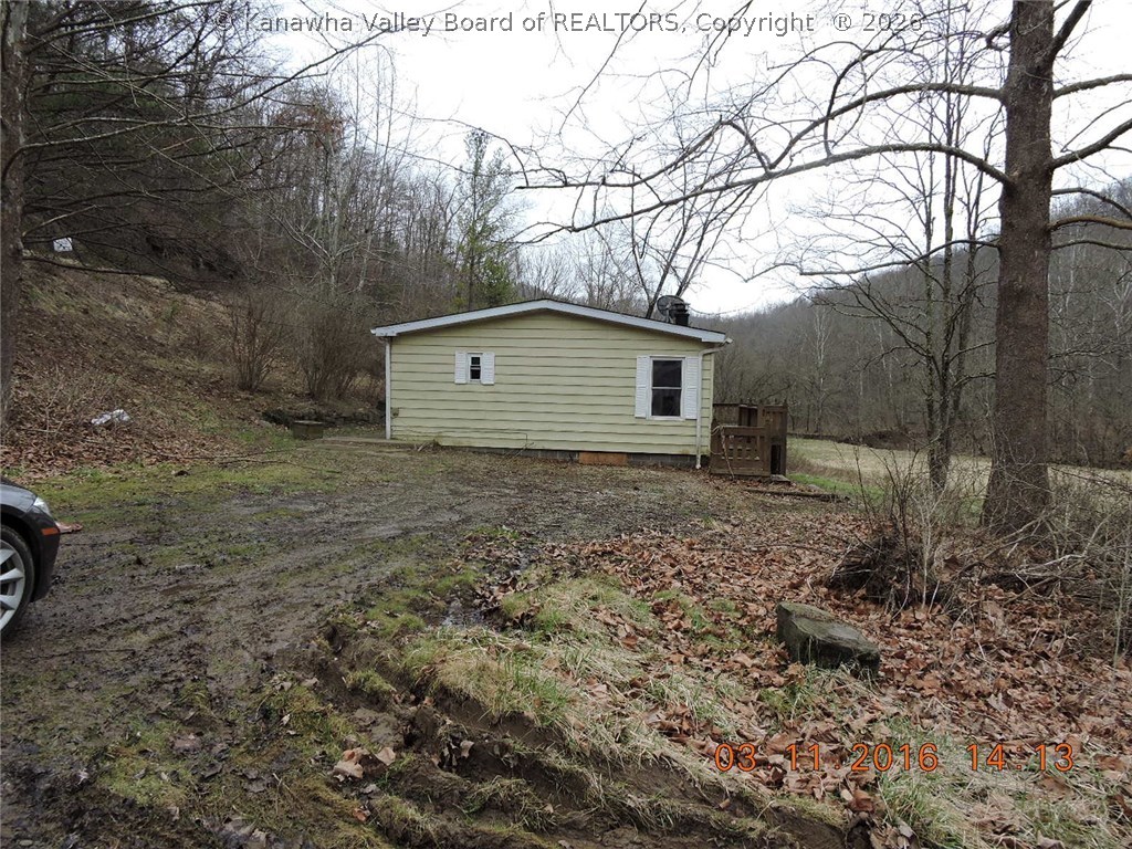 4637 Amma Road Amma, WV 25005 - Photo 3 of 14 Gallery Image 3