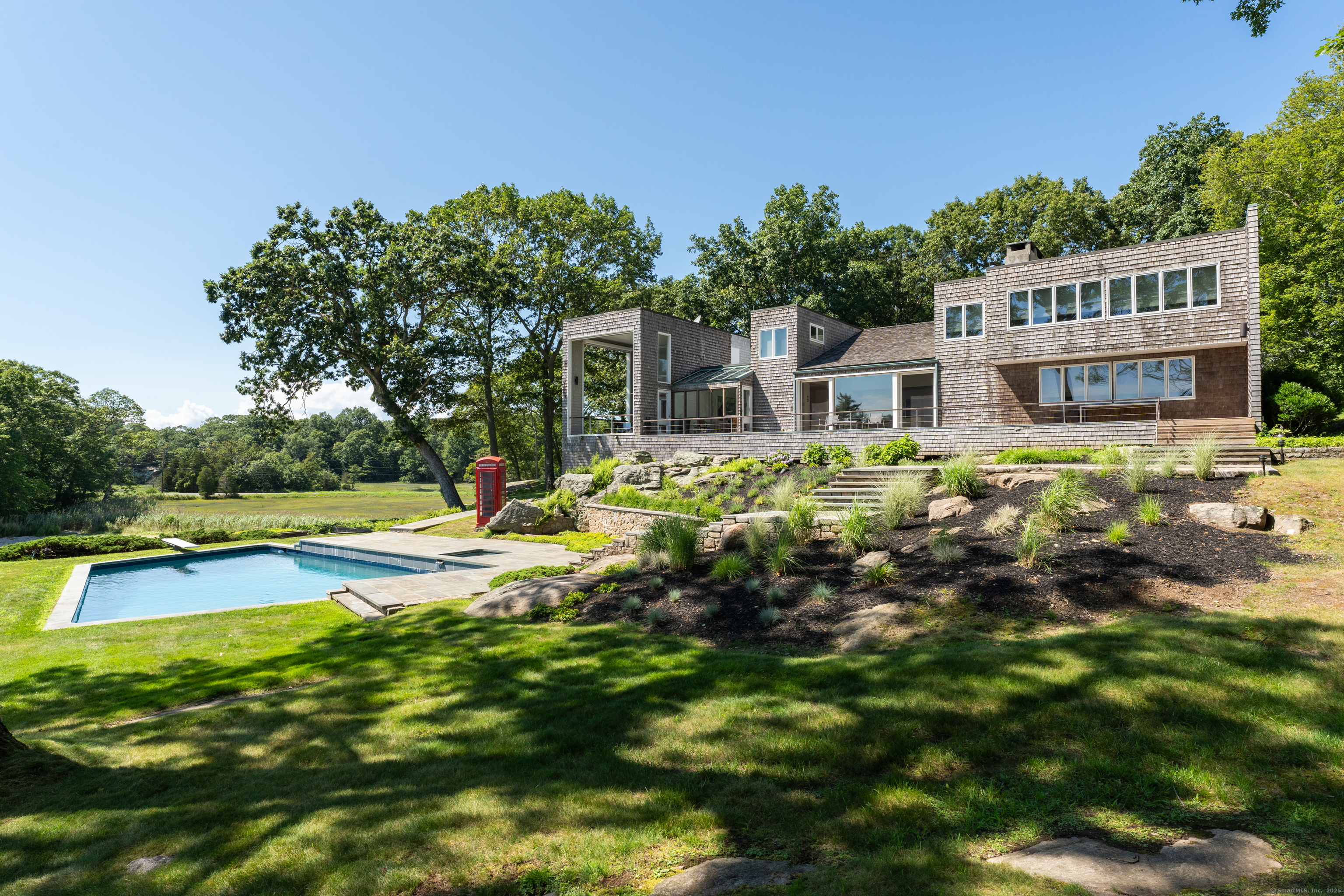 51 Andrews Road Guilford, CT 06437 - Photo 5 of 40