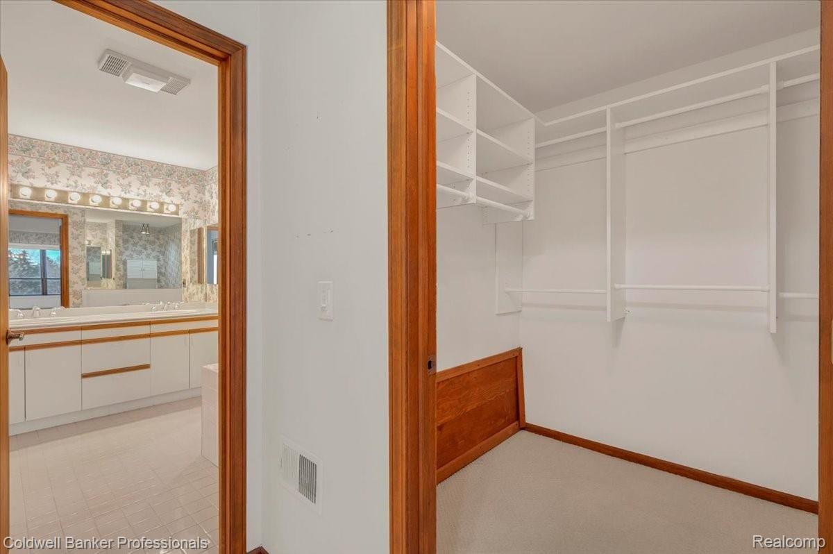 875 GreenView Court, Unit 62 Rochester, MI 48307 - Photo 14 of 25 17-DSC_0345.jpg