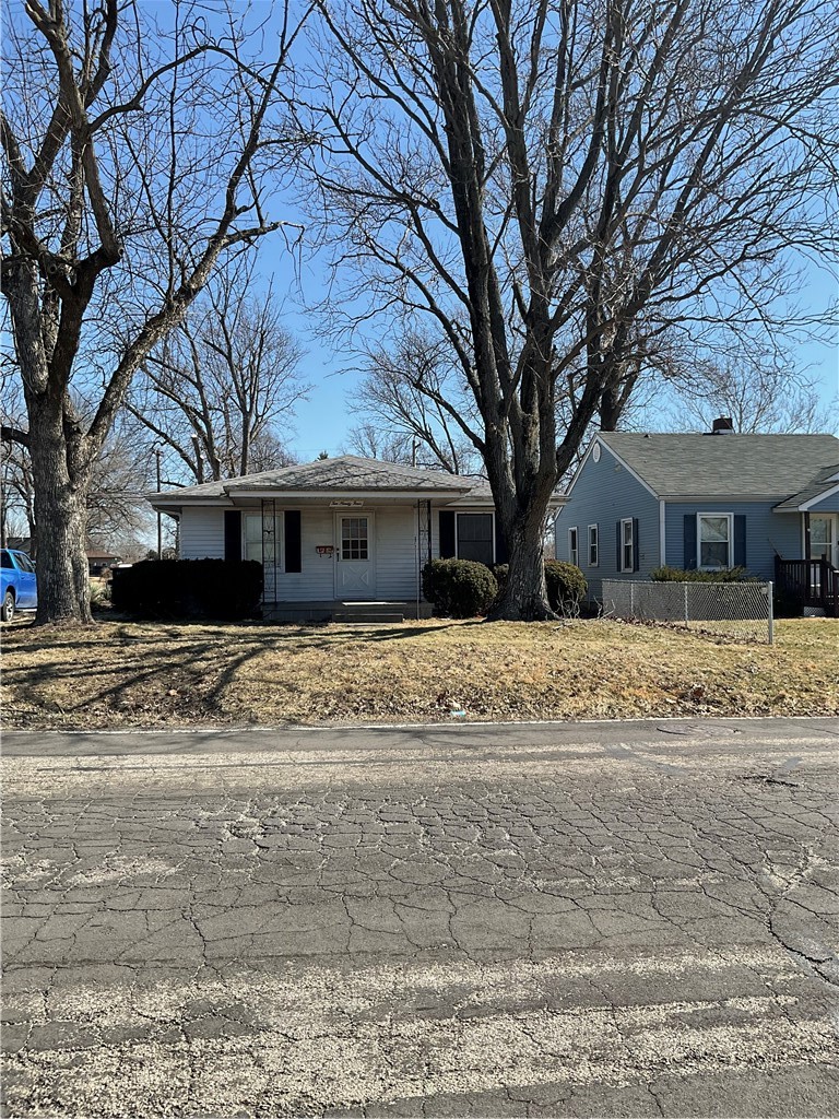 1094 North Westlawn Avenue Decatur, IL 62522 - Photo 3 of 15