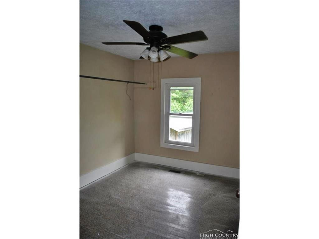 1819 Worley Road Banner Elk, NC 28604 - Photo 12 of 19 Photo 12