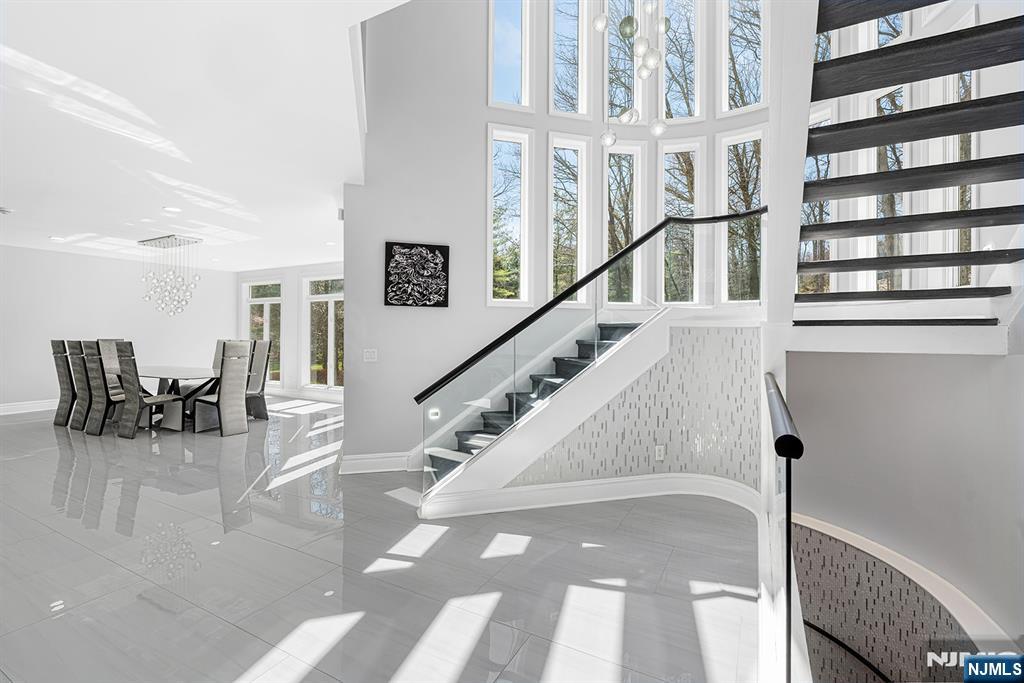 817 West Shore Drive Butler, NJ 07405 - Photo 16 of 50 a view of entryway and livingroom