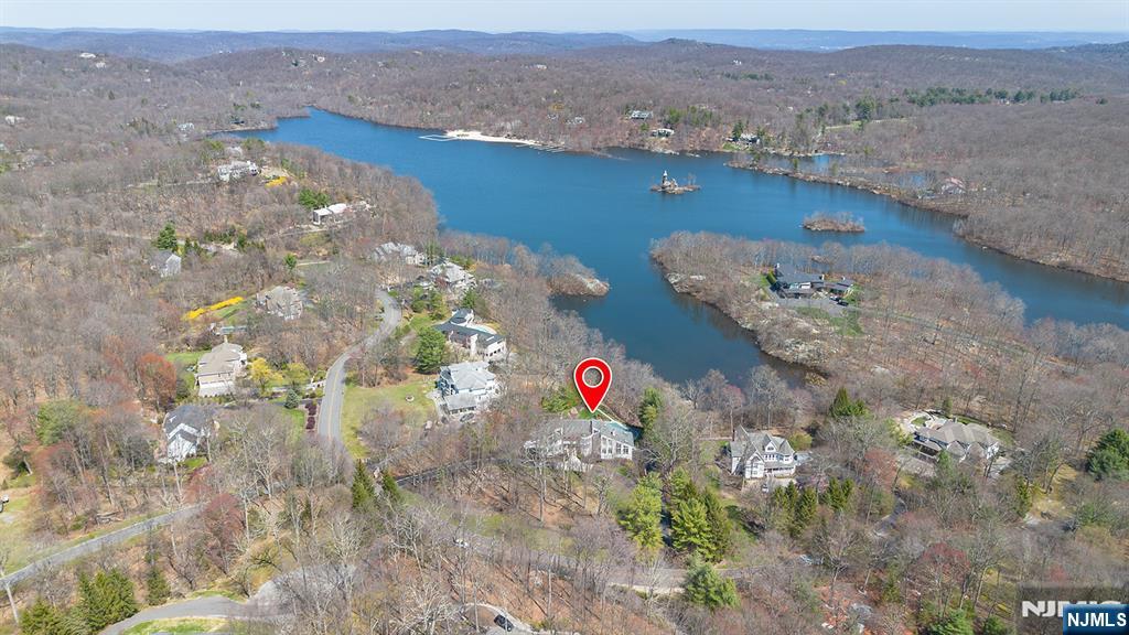 817 West Shore Drive Butler, NJ 07405 - Photo 3 of 50 an aerial view of a house