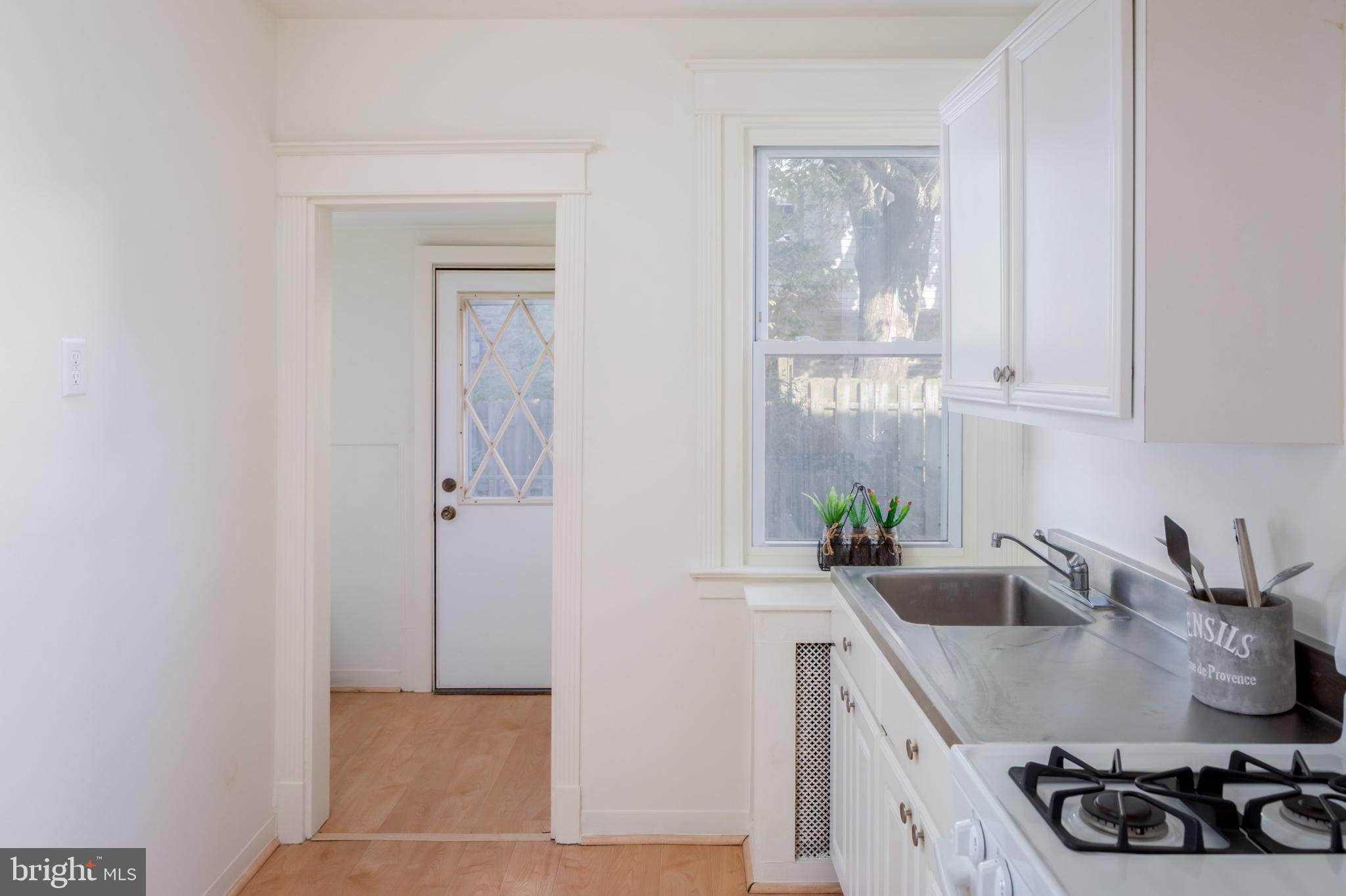 131 Winchester Road Merion Station, PA 19066 - Photo 11 of 26 Kitchen.