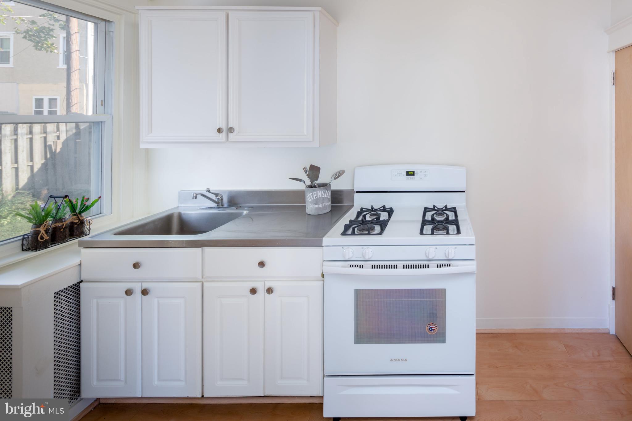 131 Winchester Road Merion Station, PA 19066 - Photo 9 of 26 Kitchen.