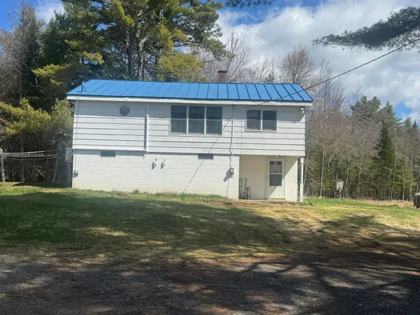 $159,900 | 960 Mullen Road, Stetson, ME 04488