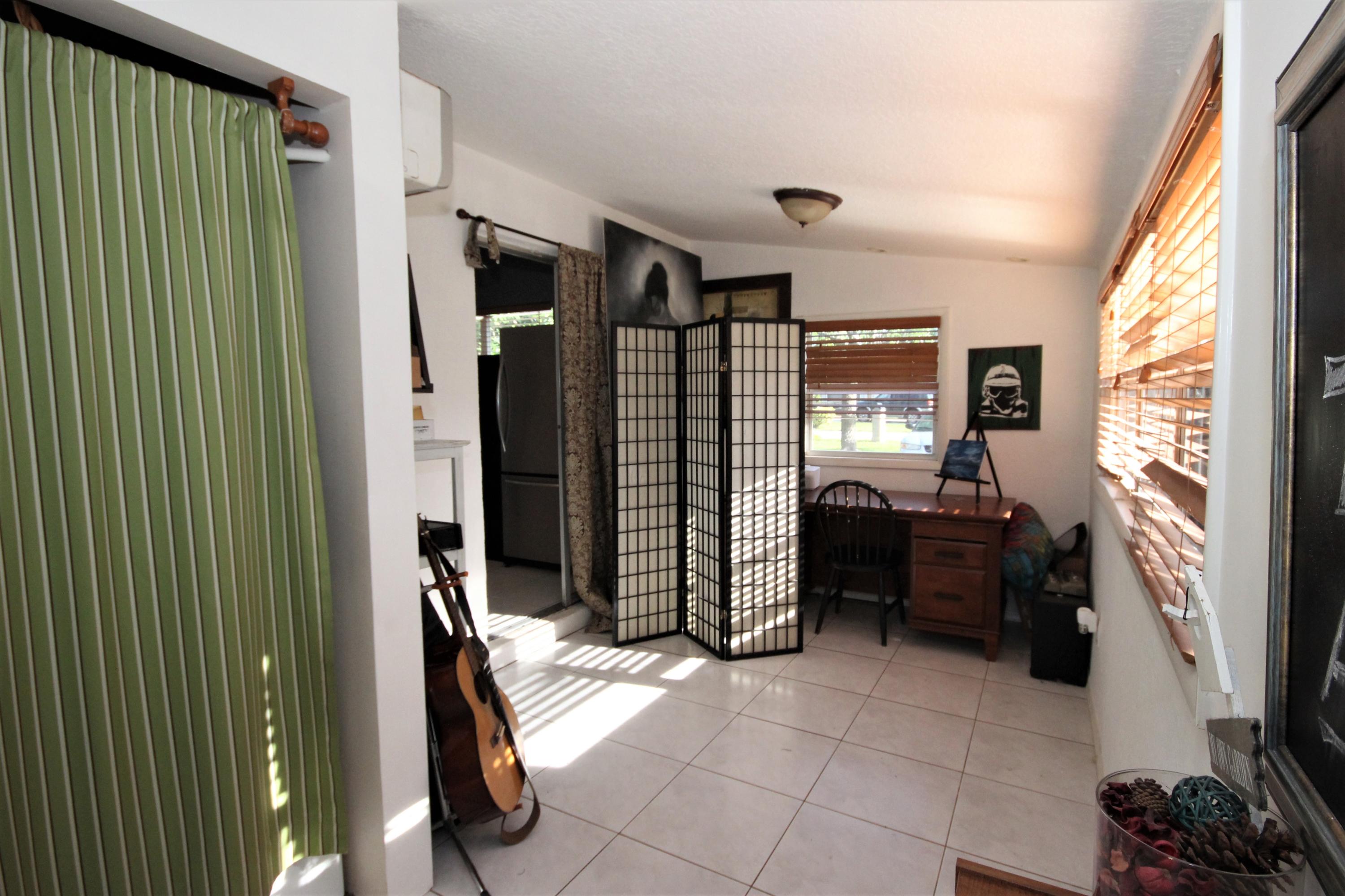 326 Manchester Street Boca Raton, FL 33487 - Photo 11 of 28 DEN 326 MAN