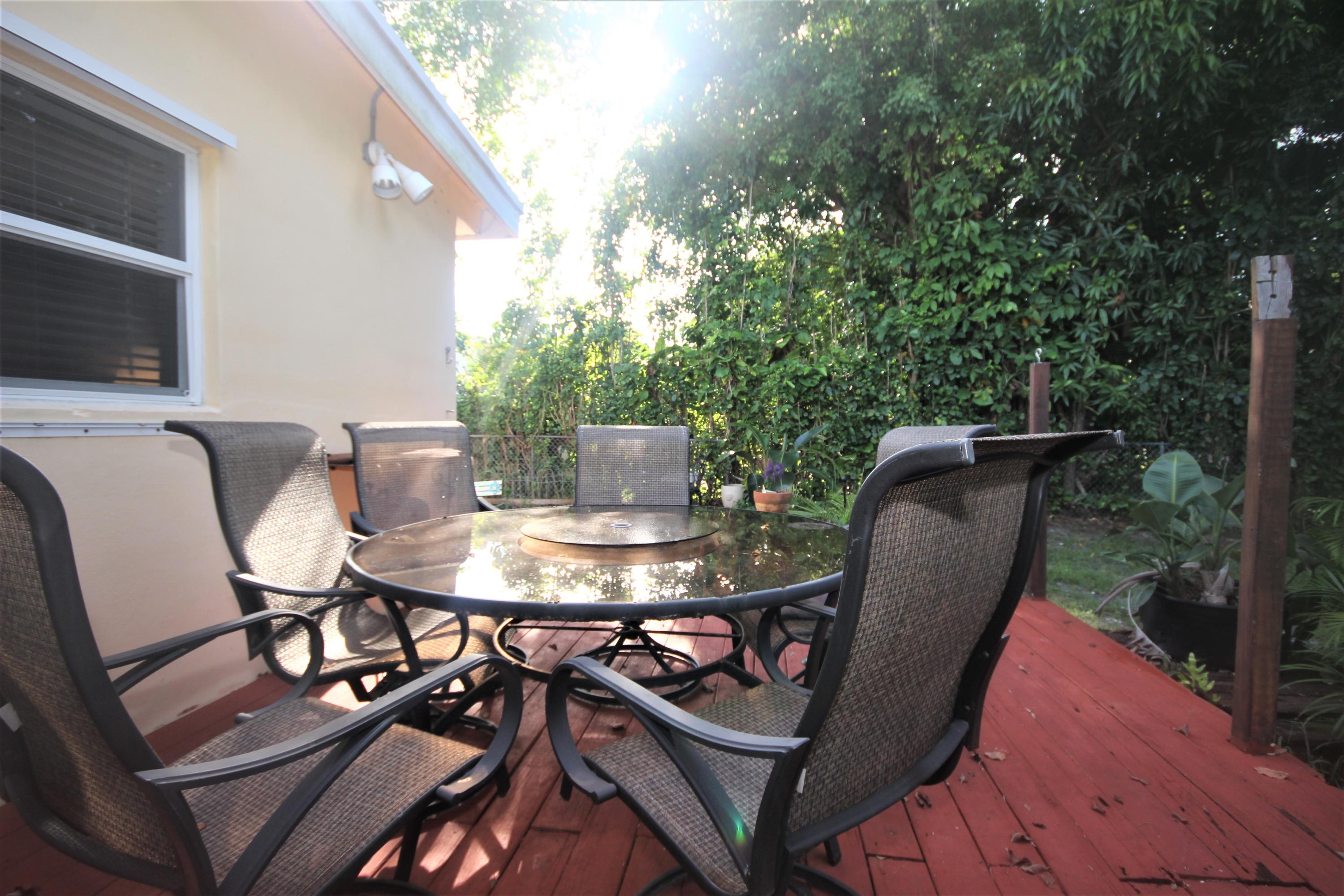 326 Manchester Street Boca Raton, FL 33487 - Photo 18 of 28 BACKY 326 MAN