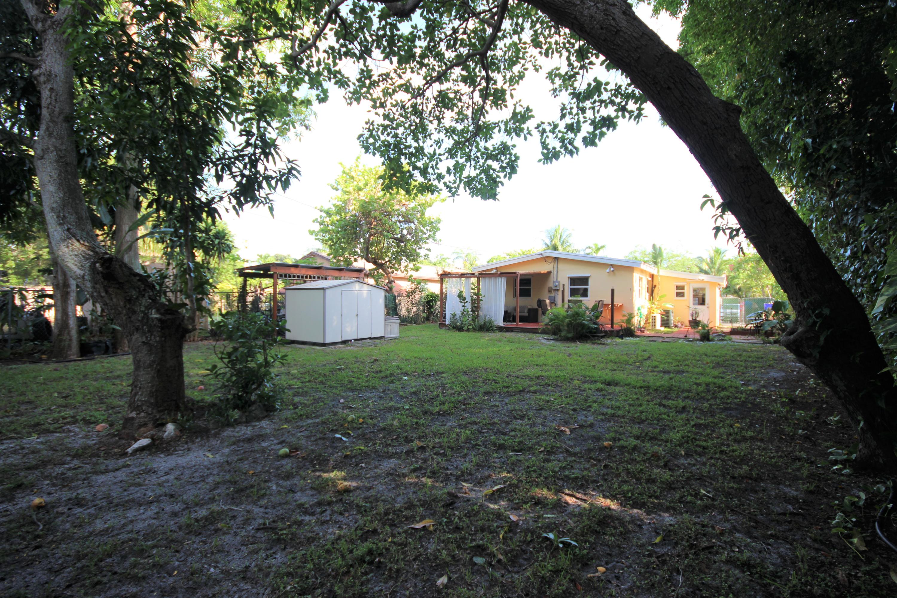326 Manchester Street Boca Raton, FL 33487 - Photo 26 of 28 BACK 326 MANC