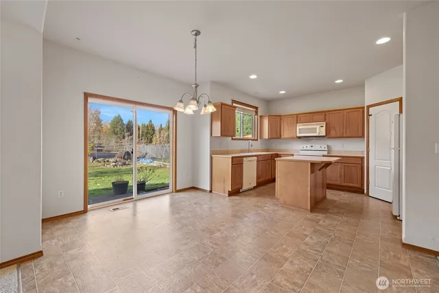 $480,000 | 236 Easton Avenue West, Eatonville, WA 98328