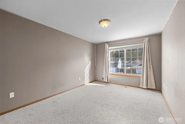 $480,000 | 236 Easton Avenue West, Eatonville, WA 98328