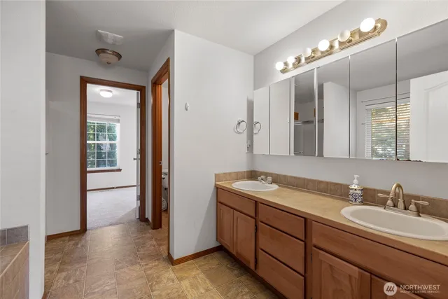 $480,000 | 236 Easton Avenue West, Eatonville, WA 98328