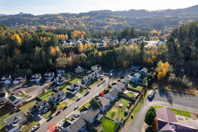 $480,000 | 236 Easton Avenue West, Eatonville, WA 98328