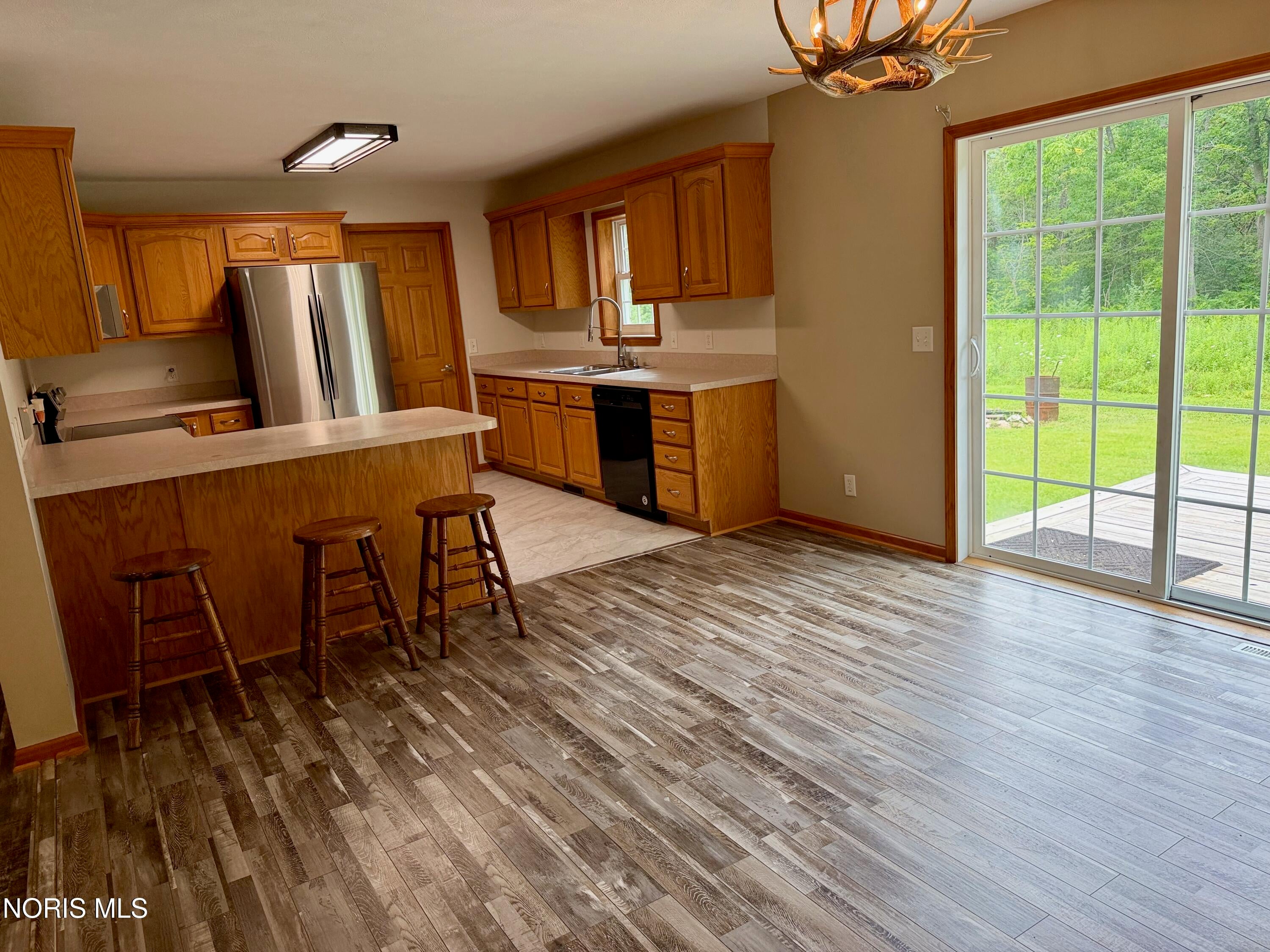 5225 Hanley Road Walbridge, OH 43465 - Photo 16 of 40 Gallery Image 16