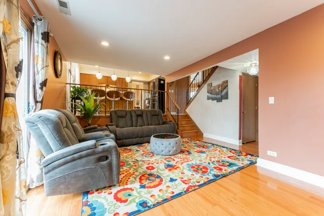 $495,000 | 1031 Shedron Way, Lombard, IL 60148