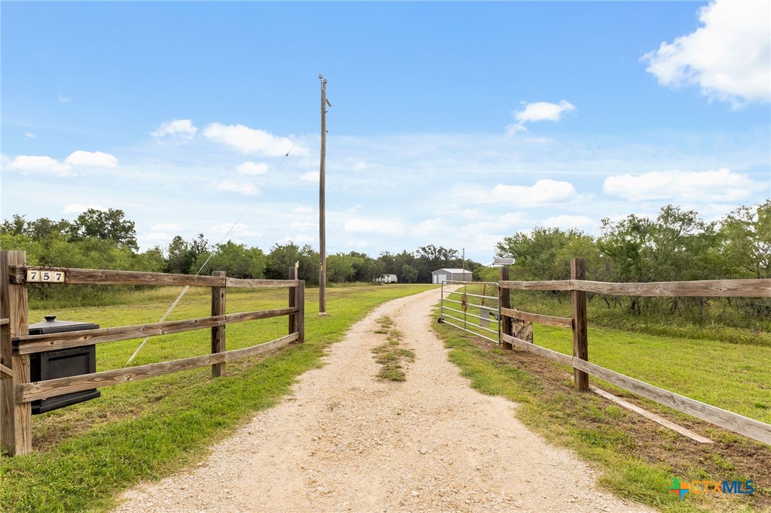 757 Jackson Road Kingsbury, TX 78638 - Photo 37 of 46