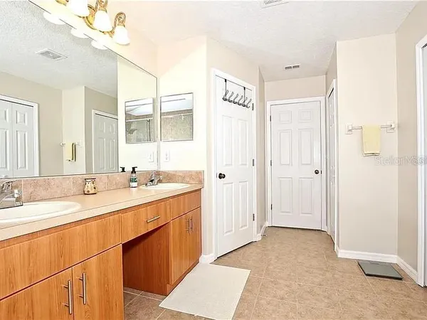 $593,000 | 14802 Yorkshire Run Drive, Orlando, FL 32828