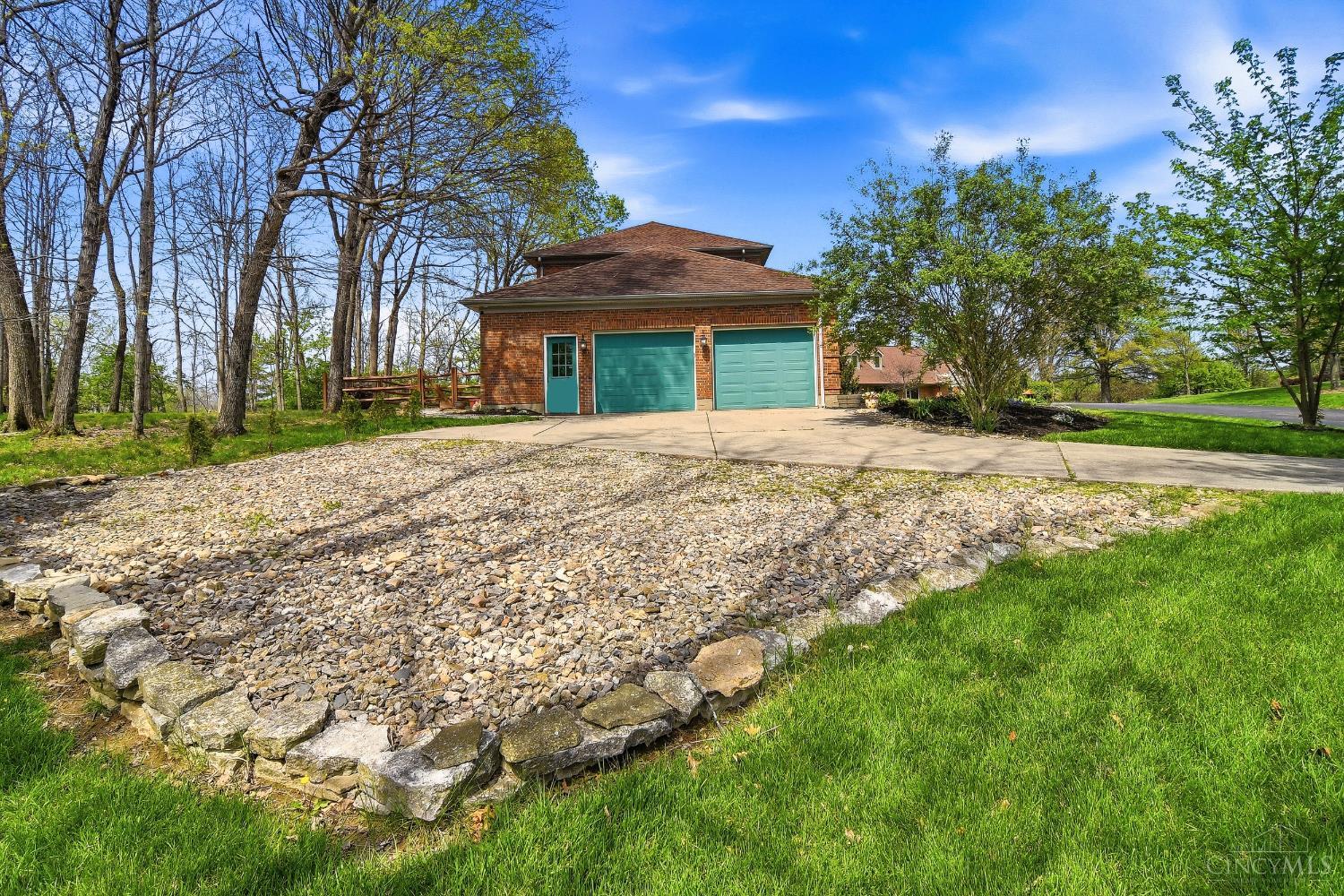 4374 Boomer Road Cincinnati, OH 45247 - Photo 40 of 49
