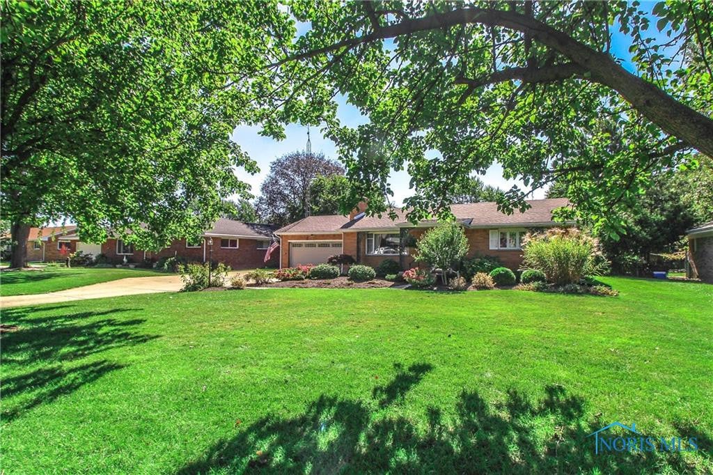 3434 Pickle Road Oregon, OH 43616 - Photo 1 of 35 Gallery Image 1