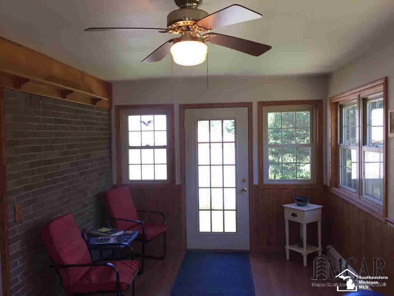 8621 Summerfield Road Petersburg, MI 49270 - Photo 6 of 16 Sun Porch