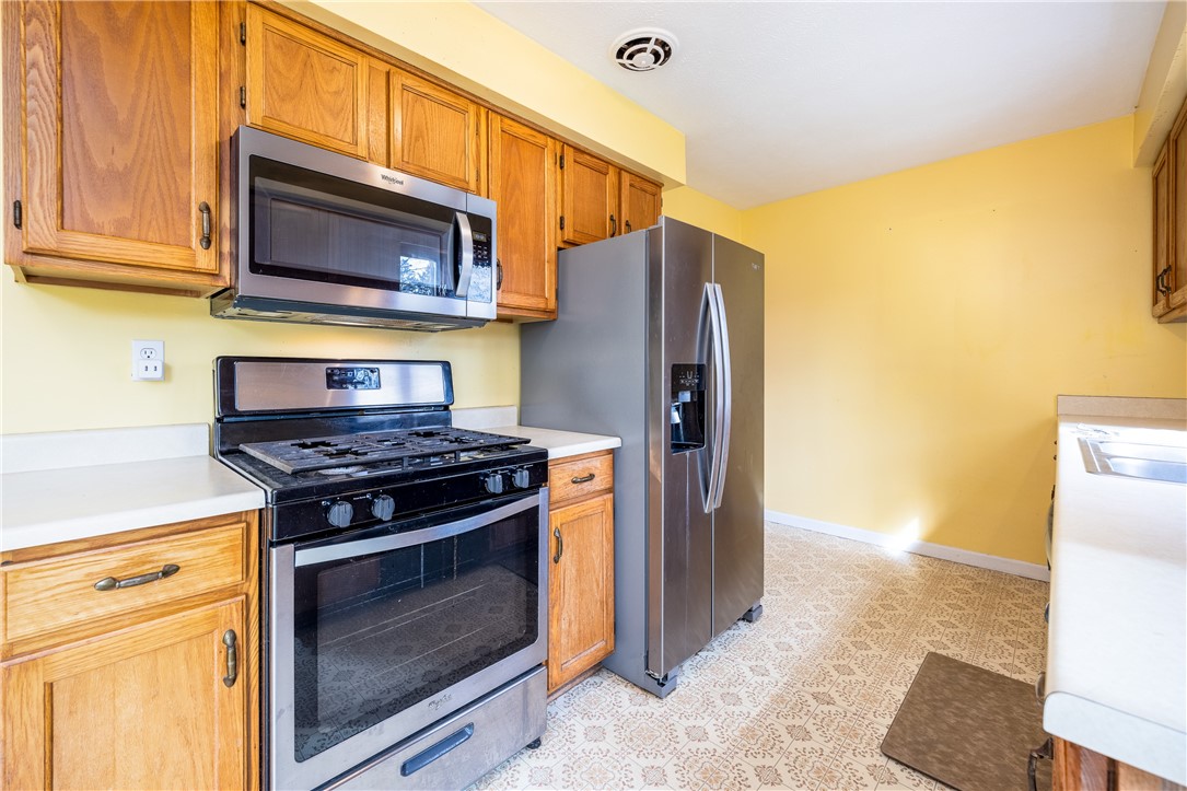 946 Bay Road Webster, NY 14580 - Photo 15 of 43