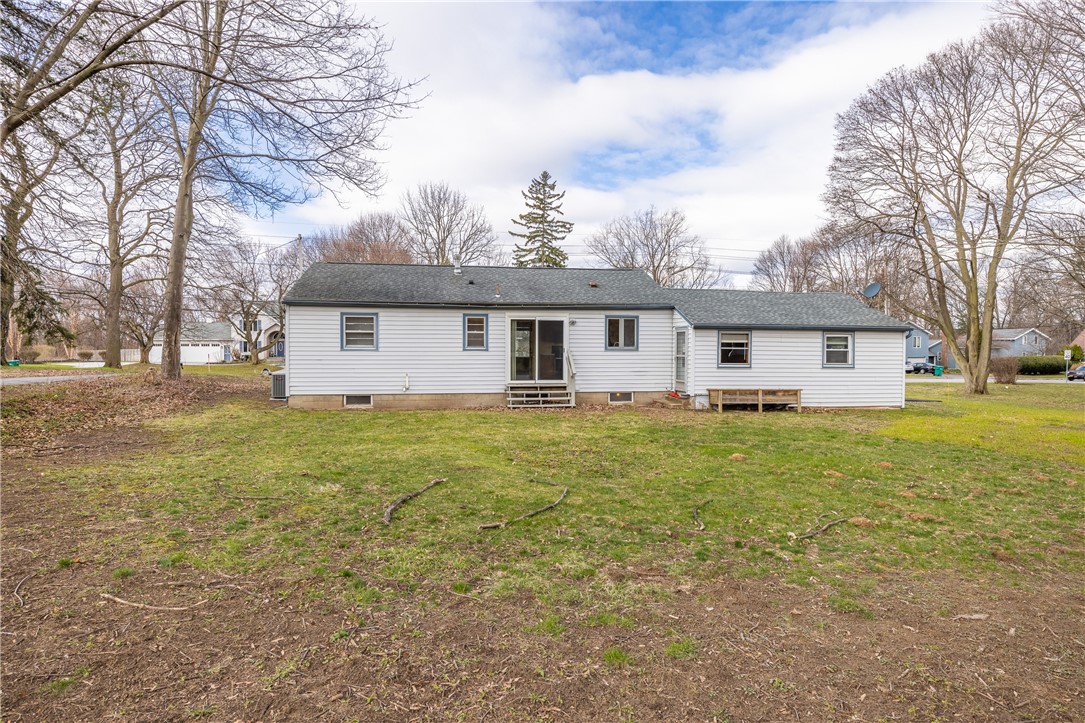 946 Bay Road Webster, NY 14580 - Photo 34 of 43