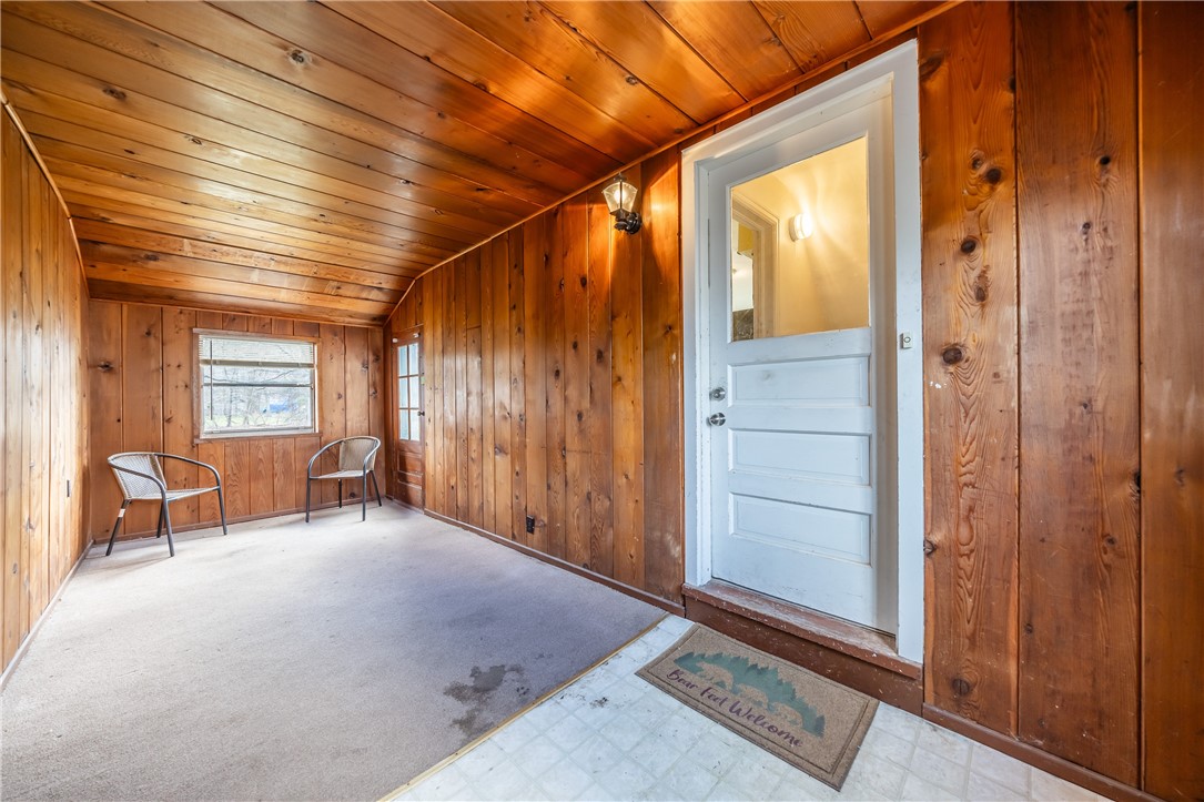 946 Bay Road Webster, NY 14580 - Photo 4 of 43