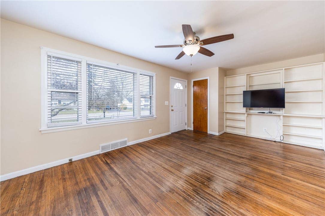 946 Bay Road Webster, NY 14580 - Photo 6 of 43