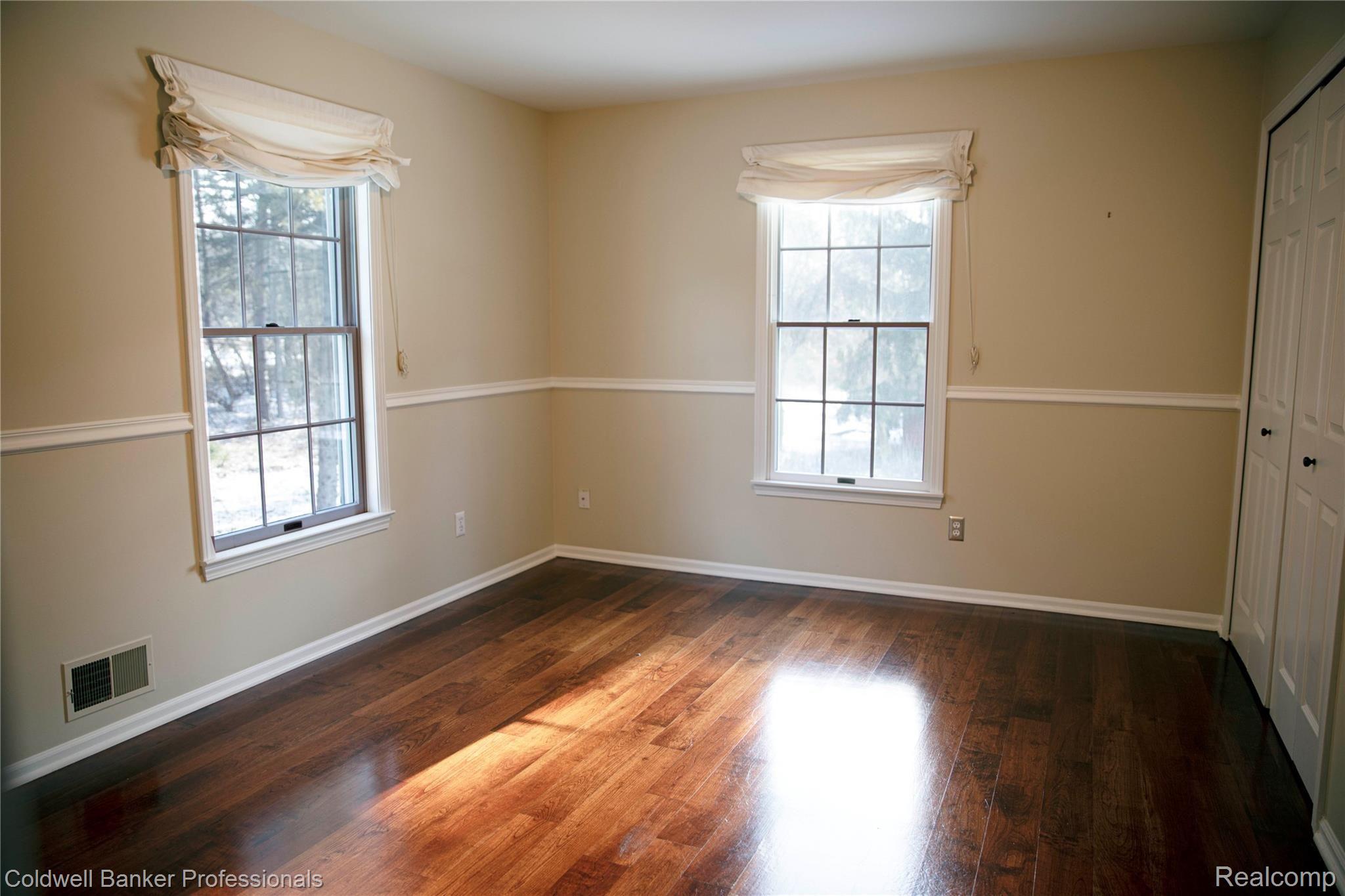 9925 Rattalee Lake Road Clarkston, MI 48348 - Photo 27 of 51 Bedrooms on the upper level