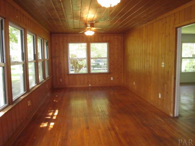 140 Camden Road Pensacola, FL 32534 - Photo 5 of 21 Gallery Image 5