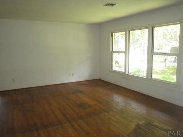 140 Camden Road Pensacola, FL 32534 - Photo 8 of 21 Gallery Image 8