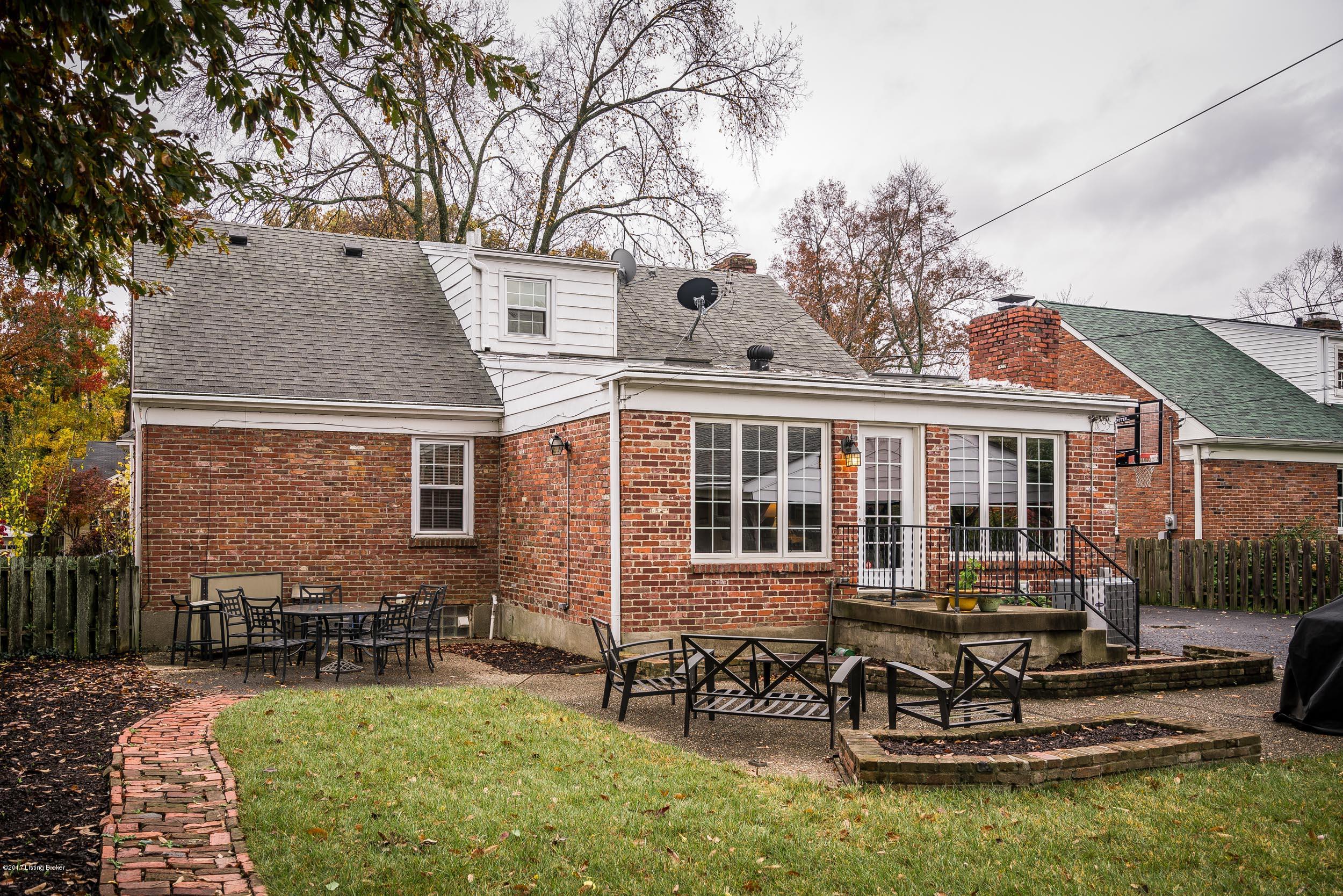 4618 Beaver Road Louisville, KY 40207 - Photo 39 of 44 39 Back of Home