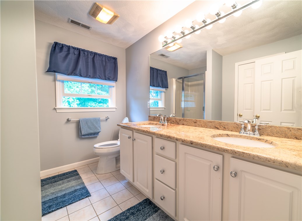249 Little Pond County Road Cumberland, RI 02864 - Photo 18 of 37