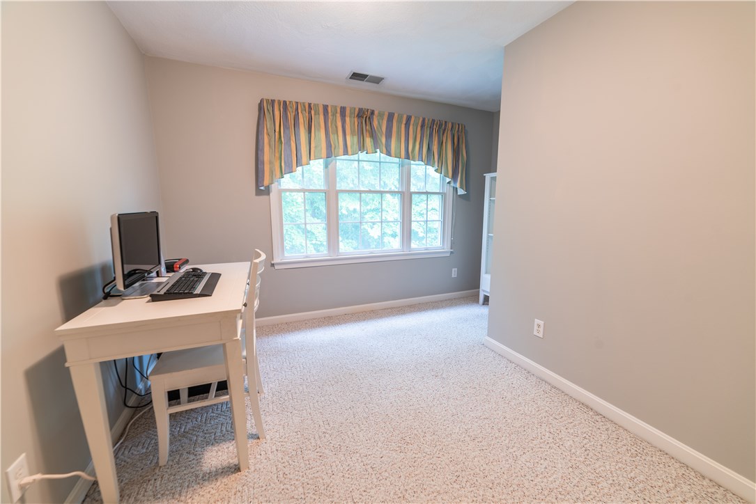 249 Little Pond County Road Cumberland, RI 02864 - Photo 20 of 37