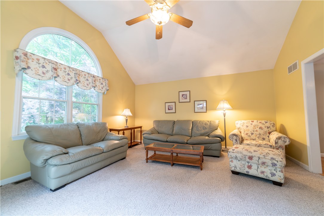 249 Little Pond County Road Cumberland, RI 02864 - Photo 9 of 37