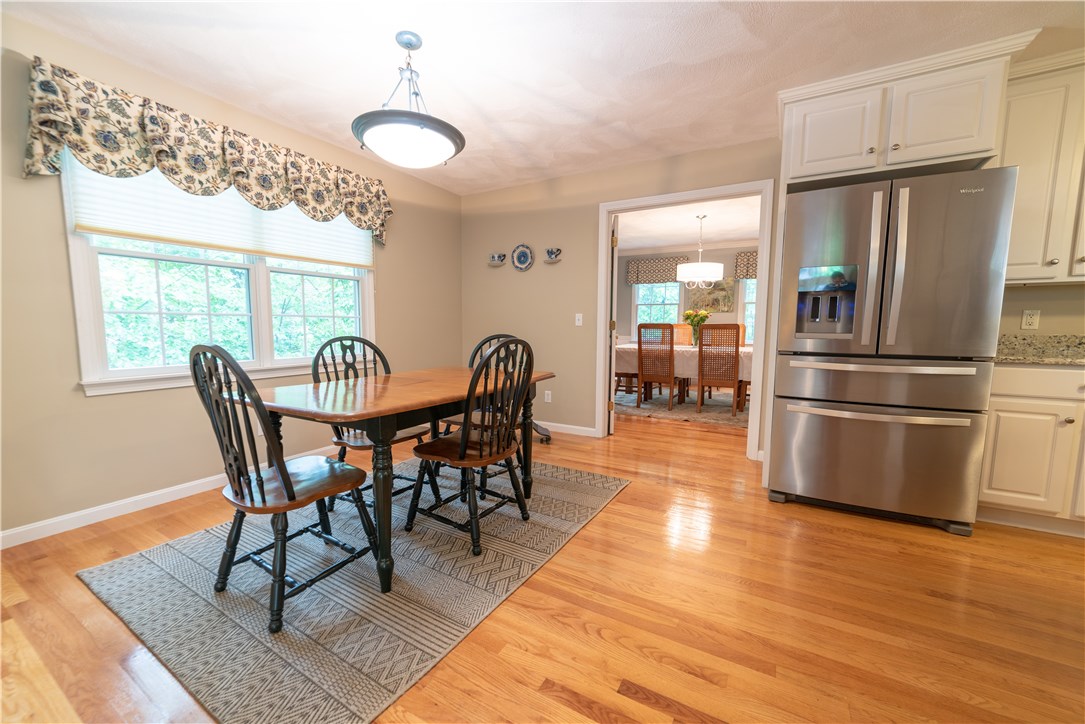 249 Little Pond County Road Cumberland, RI 02864 - Photo 10 of 37