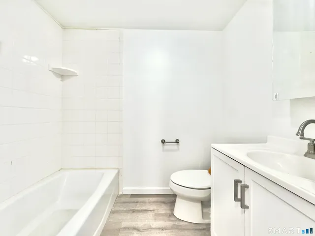 $1,700 | 44 Highview Avenue, Unit 3, Stamford, CT 06907