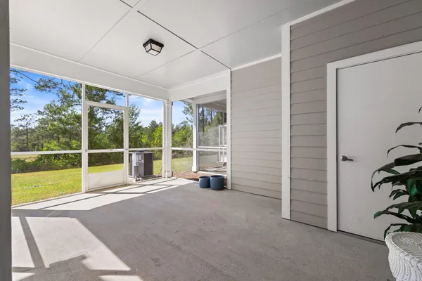$1,850 | 338 North Sand Palm Road, Freeport, FL 32439