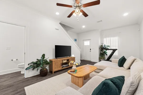 $1,850 | 338 North Sand Palm Road, Freeport, FL 32439