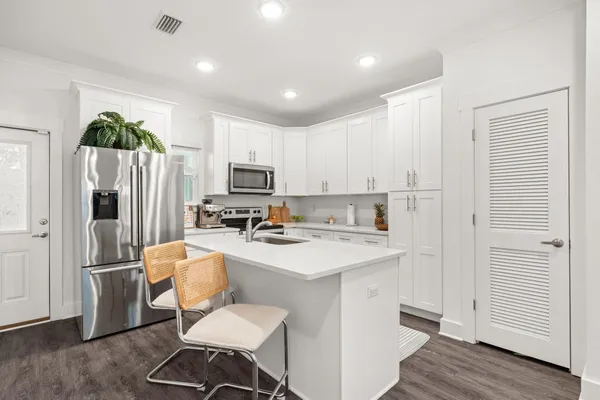 $1,850 | 338 North Sand Palm Road, Freeport, FL 32439