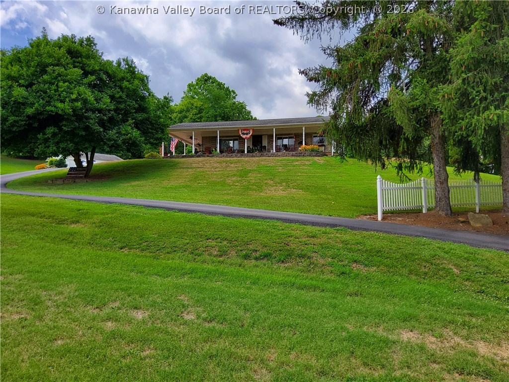 8295 Ohio River Rd, Point Pleasant, WV 25550