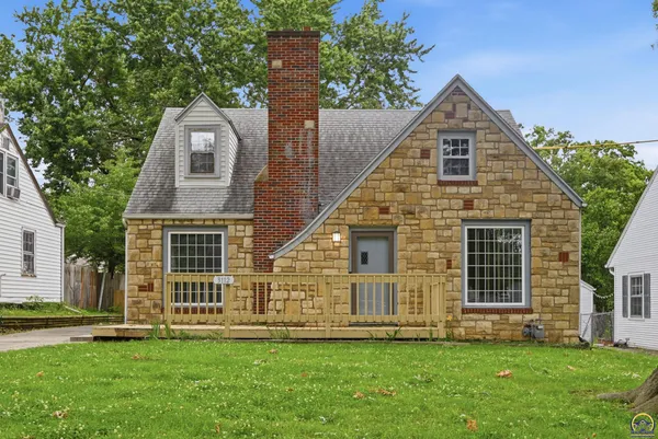 $165,000 | 3112 Southwest 11th Street, Topeka, KS 66604