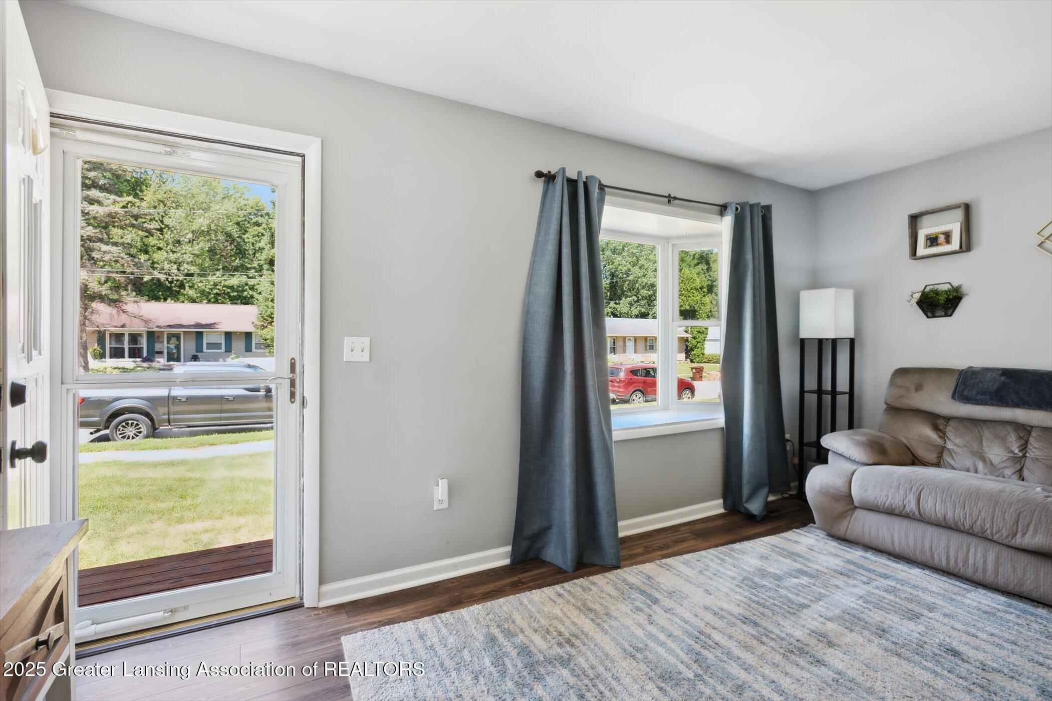 3207 Sunderland Road Lansing, MI 48911 - Photo 5 of 31 06-3207-Sunderland-Rd-Lansing-MI-48911-W