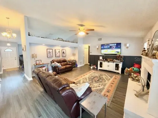 $2,750 | 219 Pebble Court, Deltona, FL 32725