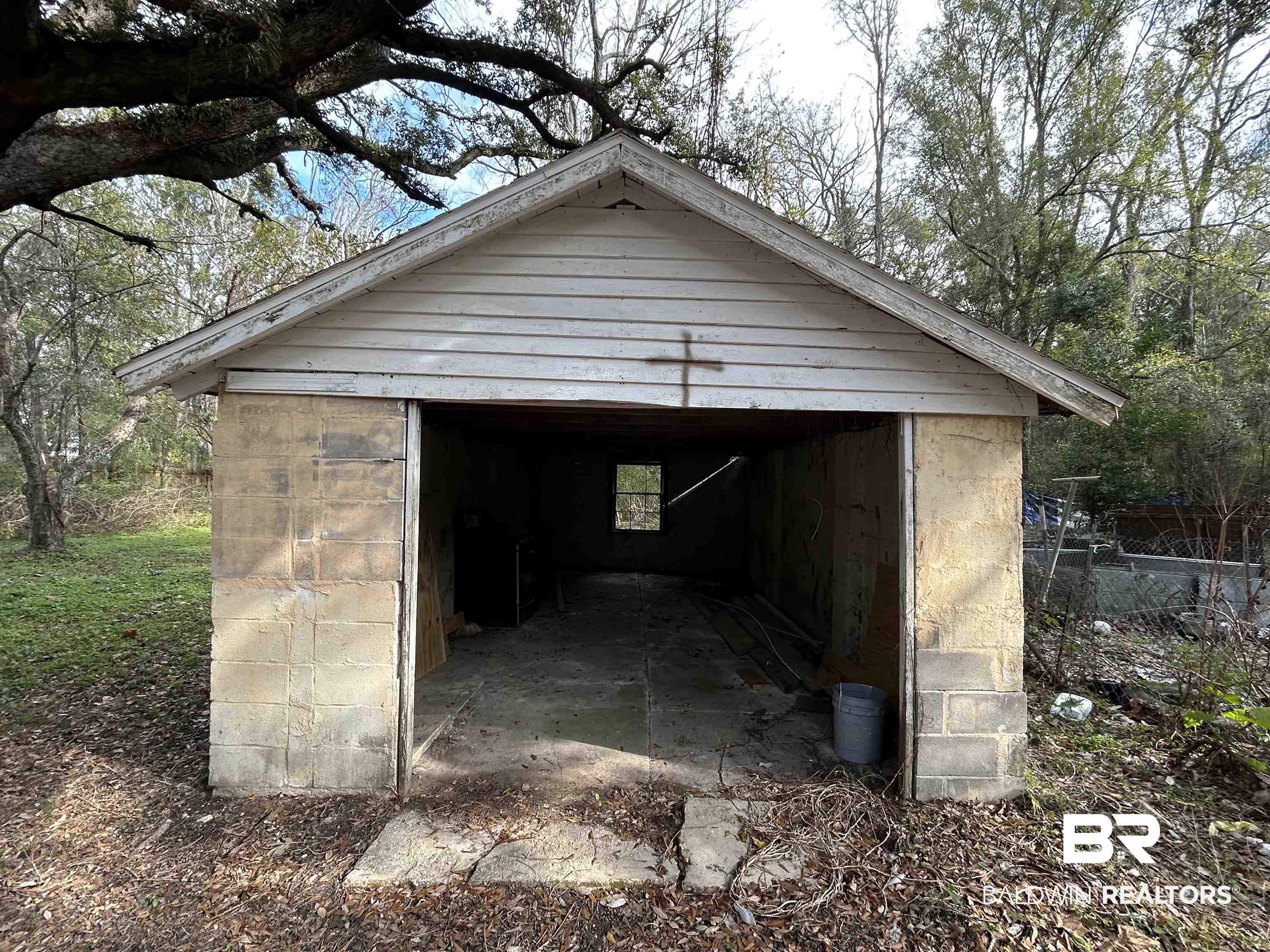 2119 Hoppin Street Mobile, AL 36605 - Photo 7 of 23 View of garage