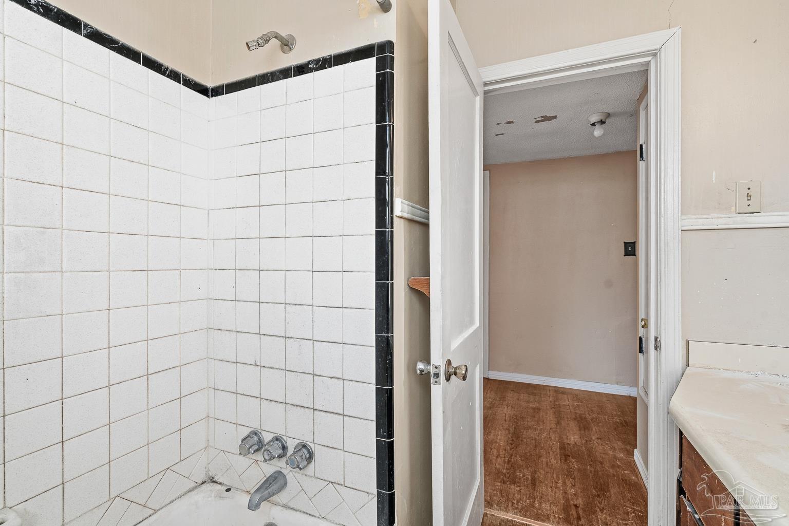 1920 North Spring Street Pensacola, FL 32501 - Photo 32 of 43 a bathroom with a shower