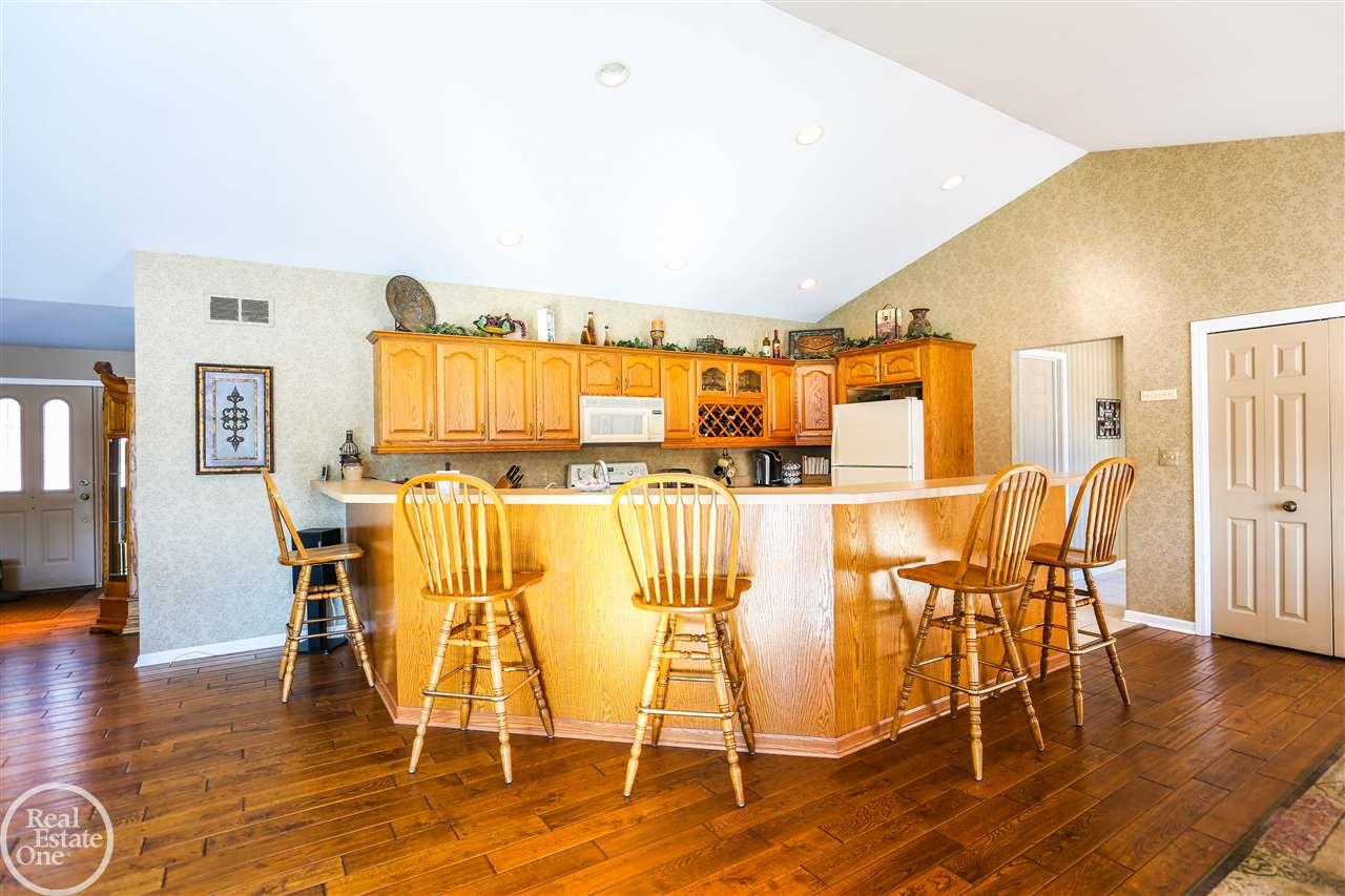 5955 Newman Road St. Clair, MI 48079 - Photo 14 of 48 31340027-14.JPG