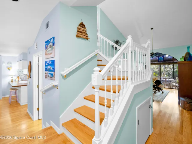 a view of entryway and hall