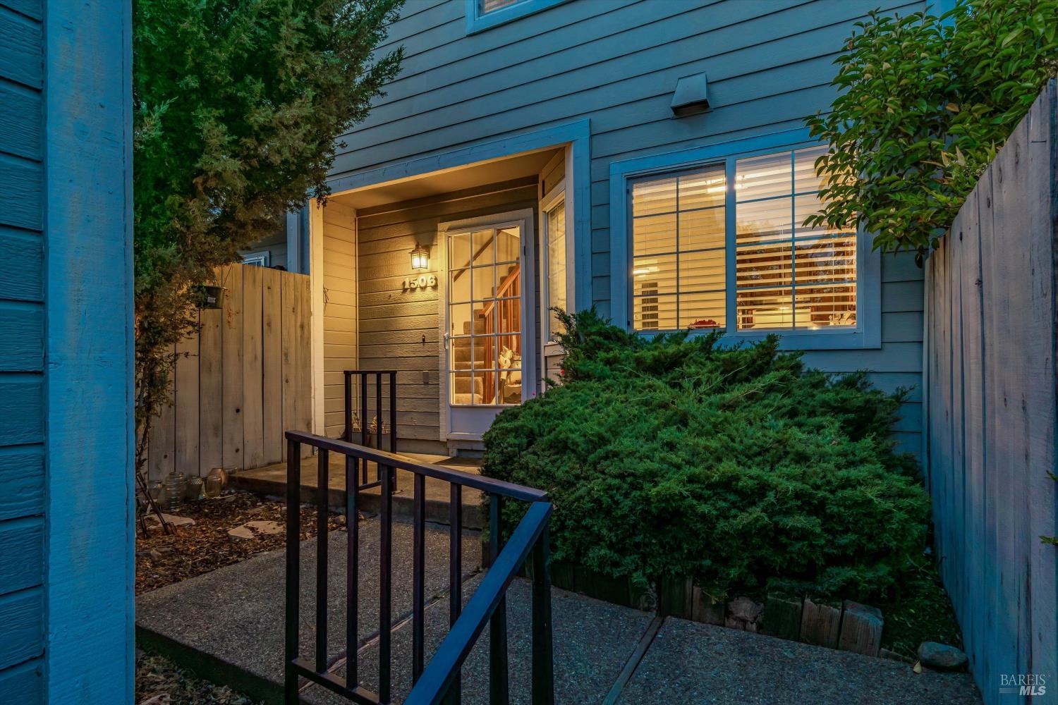 1506 Townview Avenue Santa Rosa, CA 95405 - Photo 5 of 47