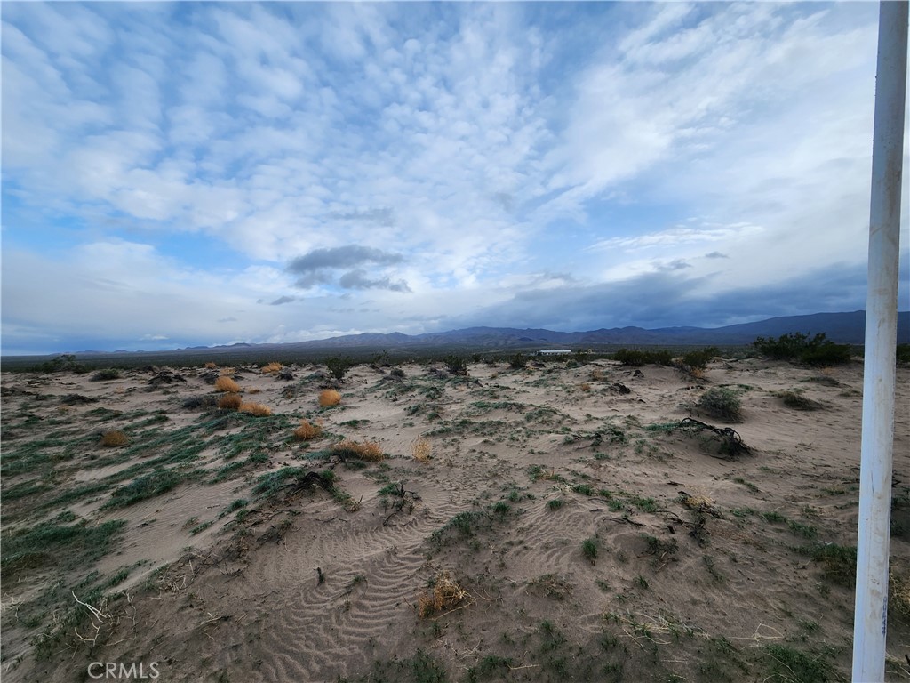 40-ac 40-ac Near Center Road Newberry Springs, CA 92365 - Photo 6 of 9 a view of a dry yard